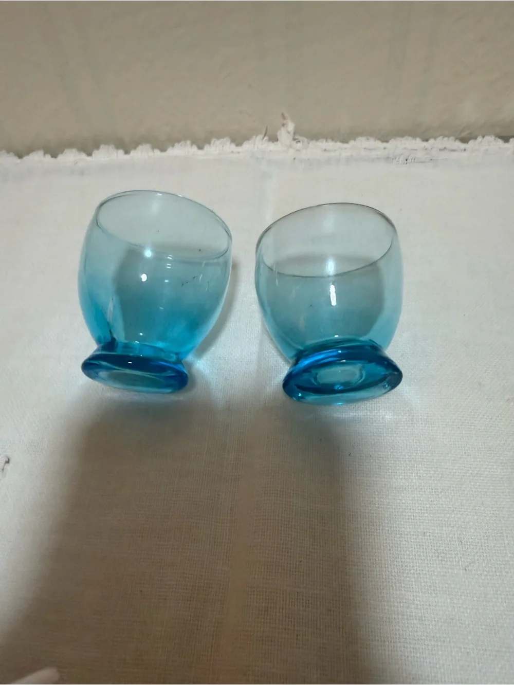 Collectible‎ Vintage Lot Cobalt Blue Blown Shot Glasses Glows Under 365 Light